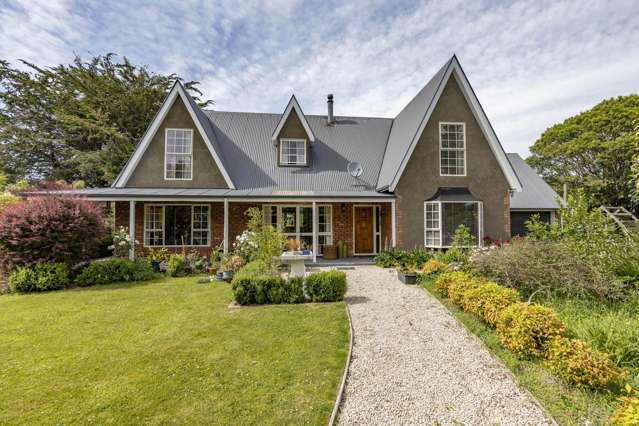 Rare! Side by side properties in Ohoka