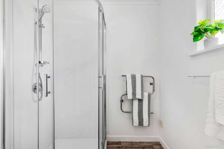 17 Russell Avenue Pukekohe_14