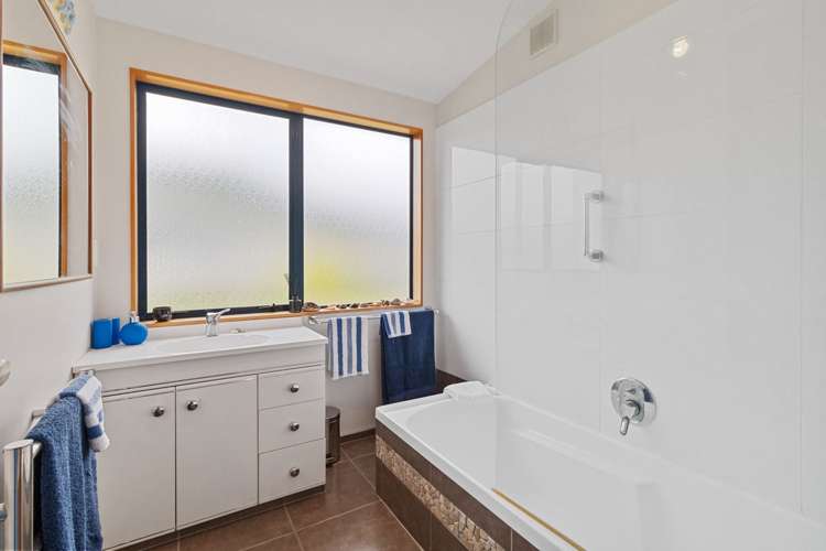 24 Champion Place Pauanui_17