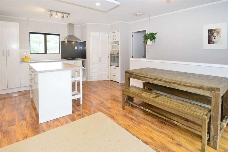 6 Pohutukawa Avenue Red Beach_5