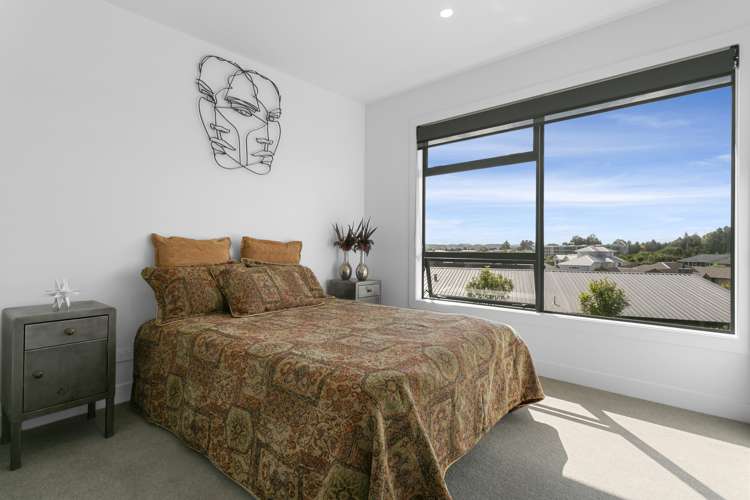 32 Coprosma Crescent Waipahihi_21