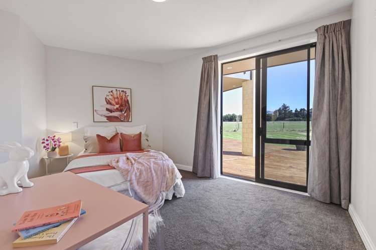 102 Glews Road Cust_25