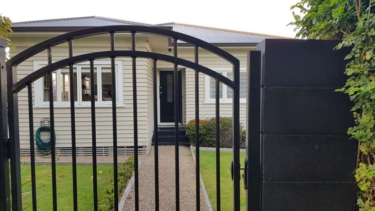 1/106a Grey Street Onehunga_0