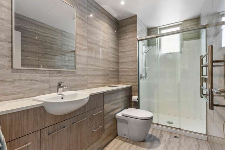 502/25 Don Mckinnon Drive Albany_8