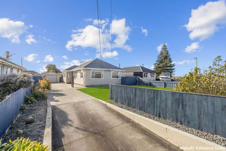 405 Breezes Road Aranui_18