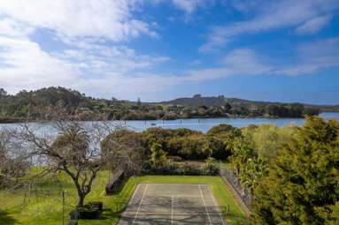 17 The Lookout_1