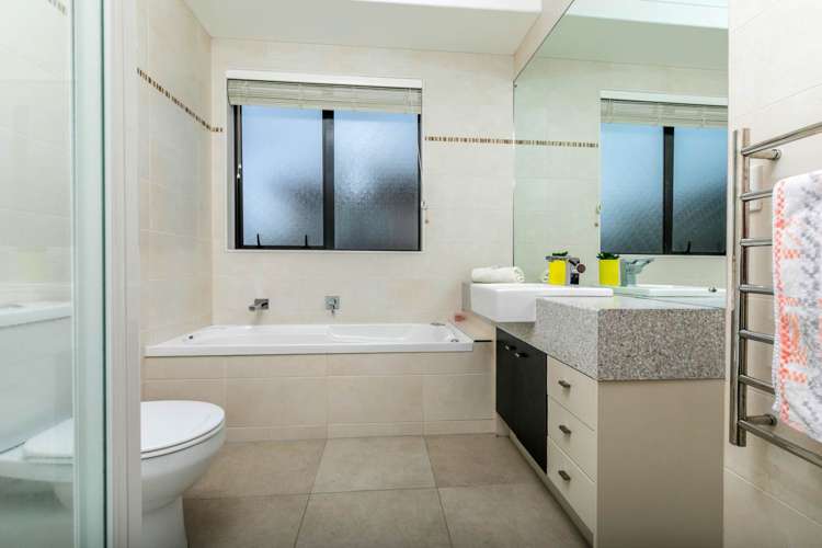 31 Pin Oak Drive Schnapper Rock_13