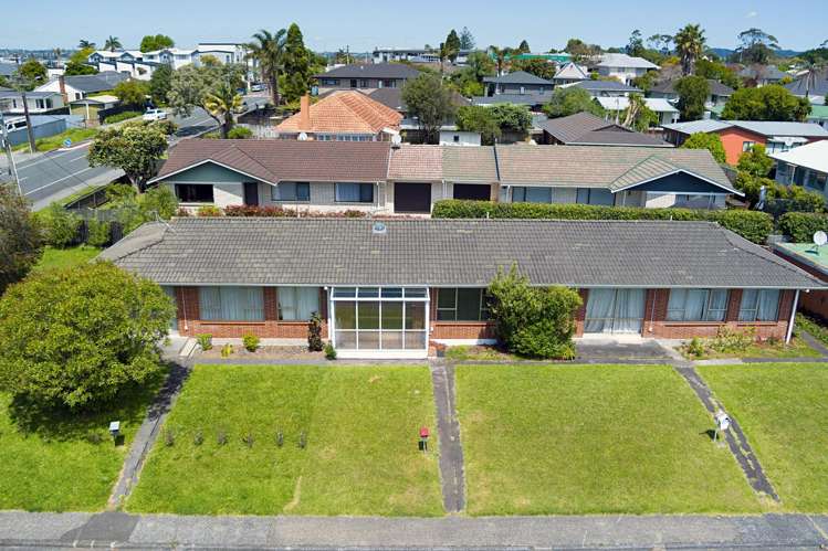 2/2 Vodanovich Road Te Atatu South_13