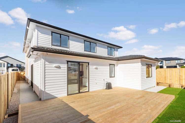 8 Knockanara Drive Flat Bush_14