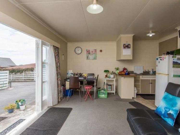 48 Fergusson Street Stoke_10