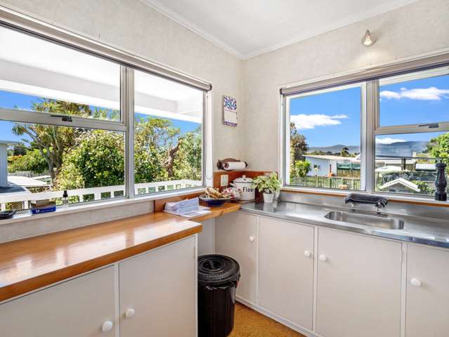 Coastal Living with Space to Share