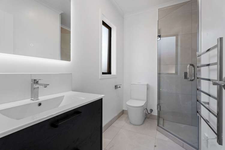 2/42 Balmerino Crescent Pukete_10