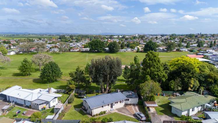 20 Rosalind Street Deanwell_15