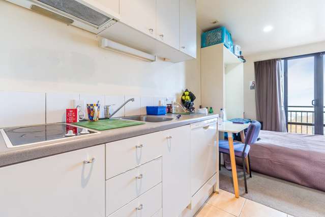 5d/11 Howe Street Freemans Bay_4