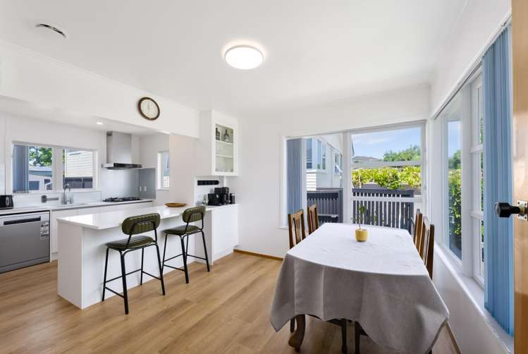 57 Divich Avenue Te Atatu South_9