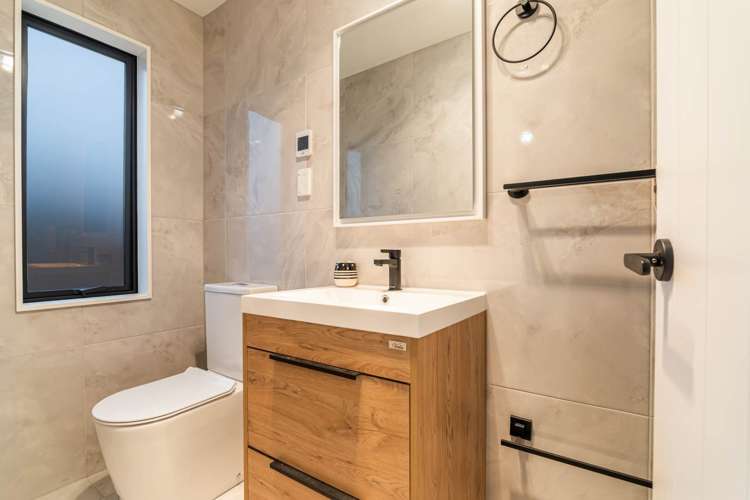 33b Arran Road Browns Bay_11