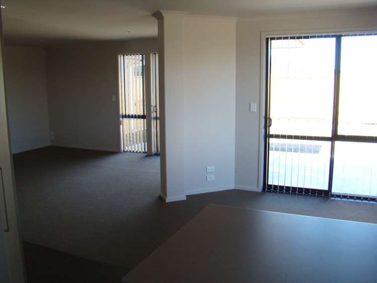 85 Farringdon Avenue Rototuna North_5