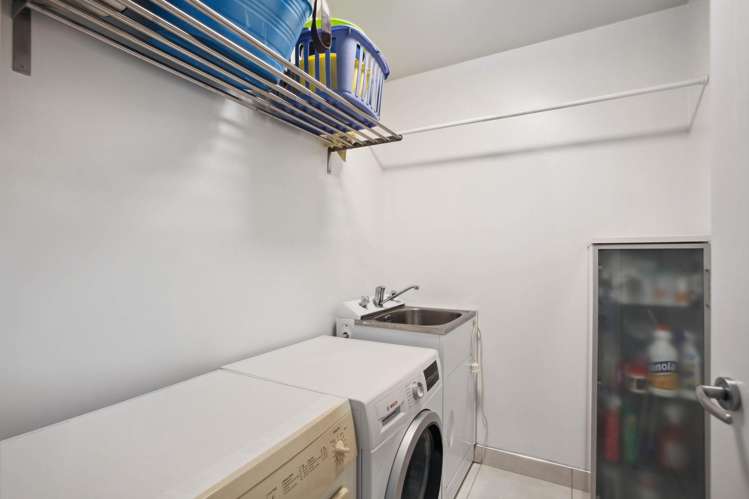 2b/12 Seaway Road Clarks Beach_22