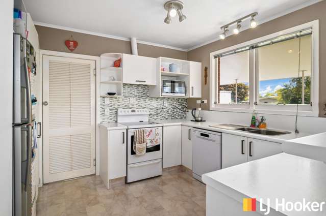 9 Carlton Street Glenholme_1