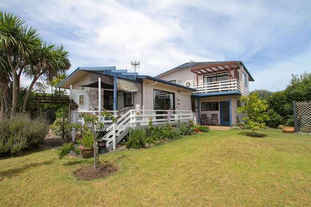 46 Taihiki Road Clarks Beach_1