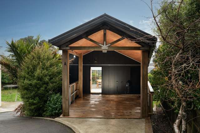 MODERN 3-BED NEAR-NEW