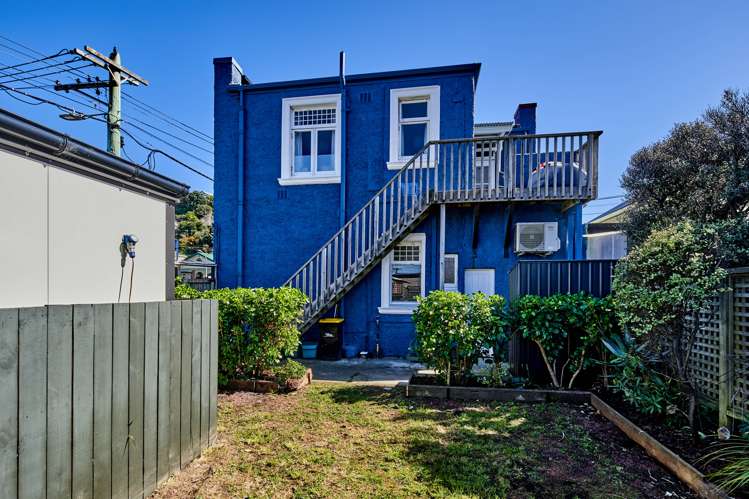 355 The Parade Island Bay_13