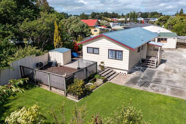 11 Russell Street Marton_1