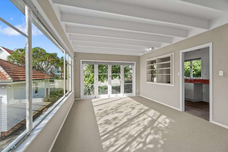 82 Paritai Drive Orakei_21