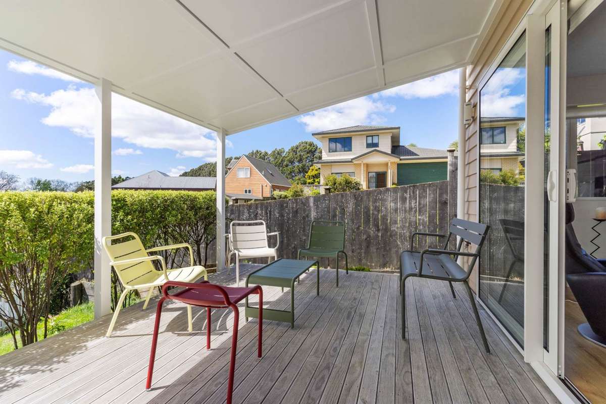 513A West Coast Road_3