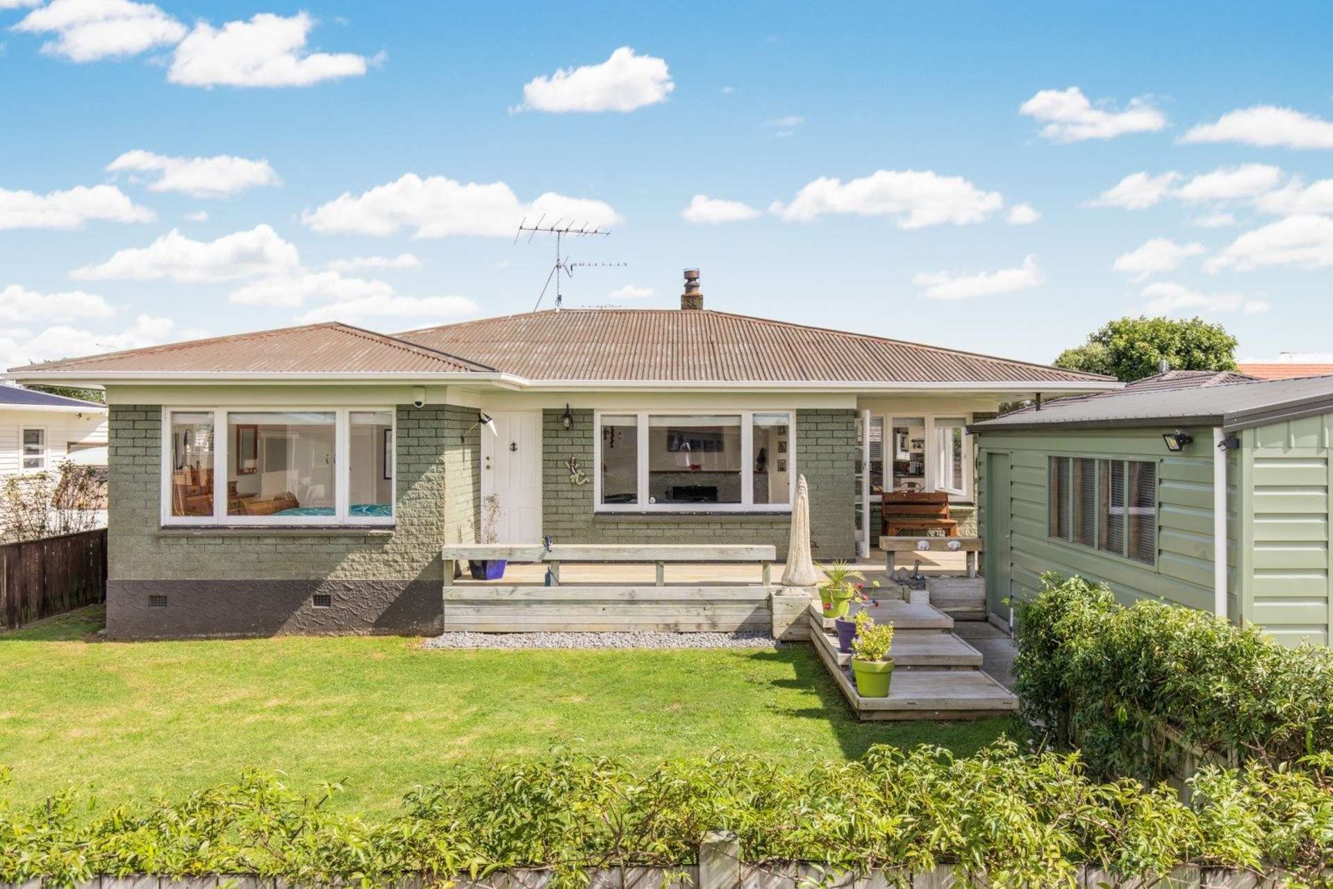 6 Paterson Avenue Pukekohe_0