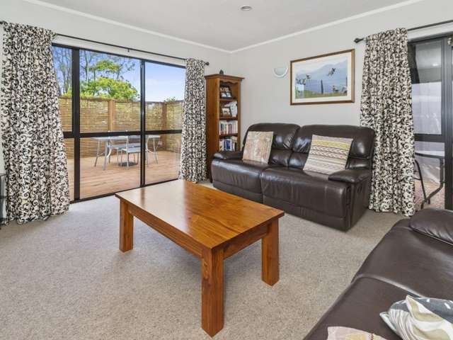 2/30 Botany Road Howick_1