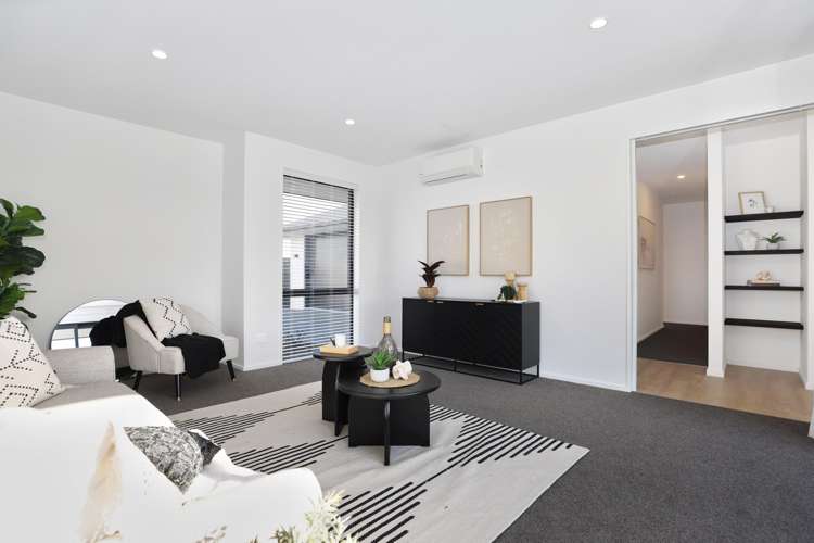 2 Orwell Way Elgin_11