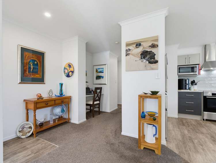 14 Muirfield Crescent Aongatete_9