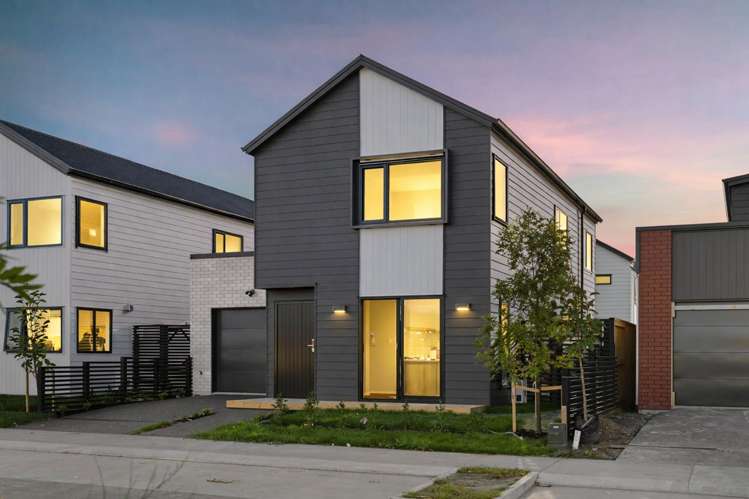 7 Absolum Crescent Chartwell_1