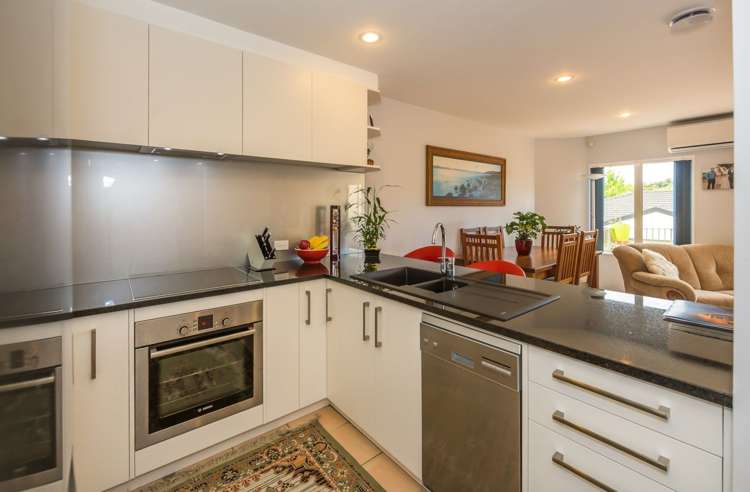 6/14 Fields Parade Oteha_13