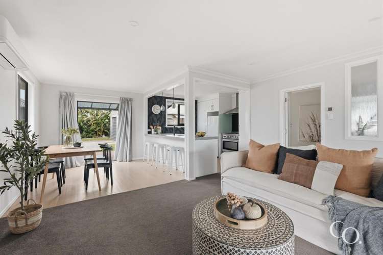 13 Bristol Avenue Brookfield_6