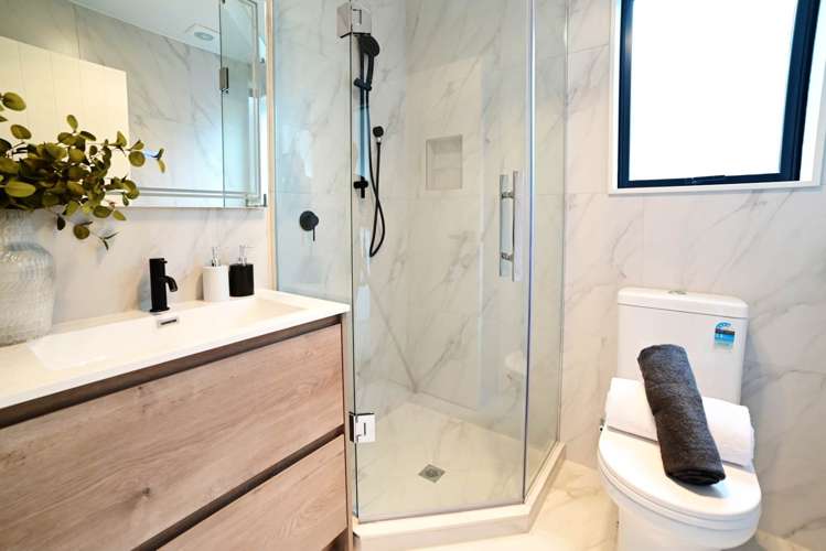 25 Kiato Lane Flat Bush_10