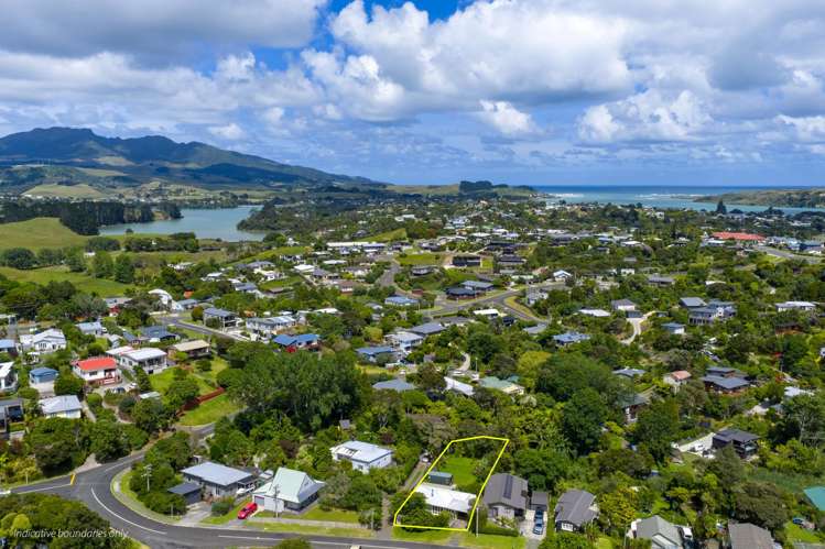 24 Lorenzen Bay Road Raglan_26