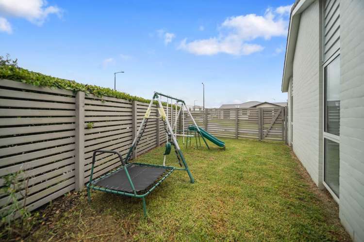 24 Hollowout Street Takanini_13