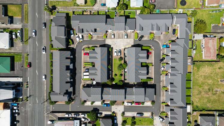 29 Chiefs Court Hamilton East_21