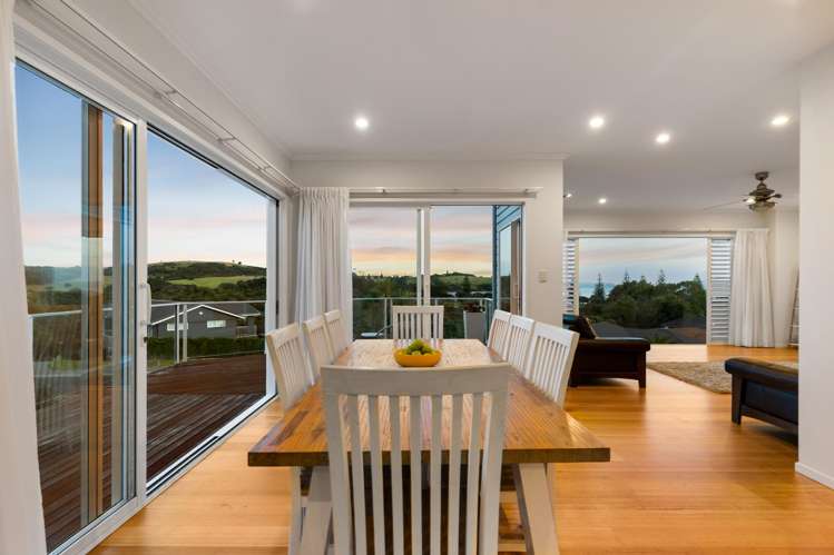 24 Kotanui Avenue Army Bay_5