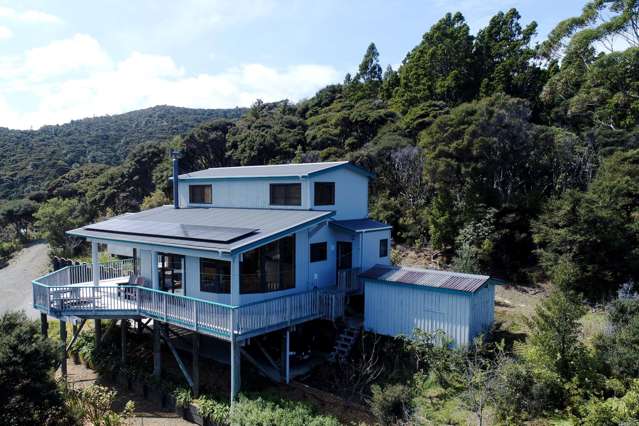 20 Harpoon Hill Great Barrier Island_1