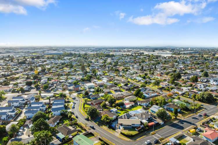 64 Sunlands Drive Manurewa_12