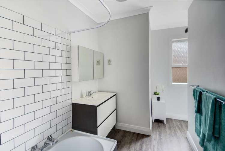 32 Barr Street Kenmure_10