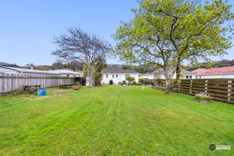 51 Dover Road Wainuiomata_12
