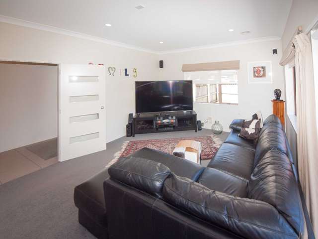 43 Erlestoke Crescent Churton Park_4