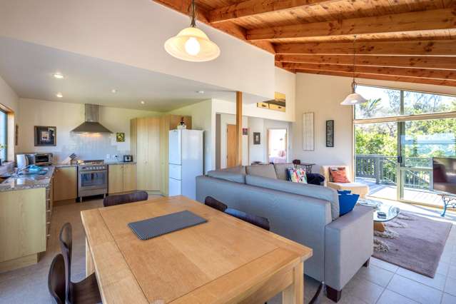 49 Tahatai Road Oneroa_3