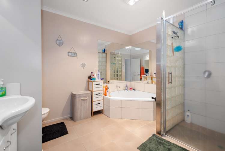 14 Compton Grove Huntington_16