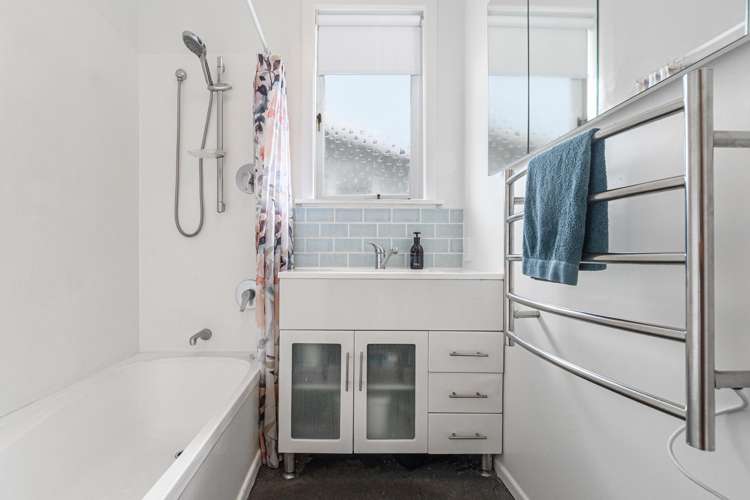 66 Kingswood Road Brookfield_13