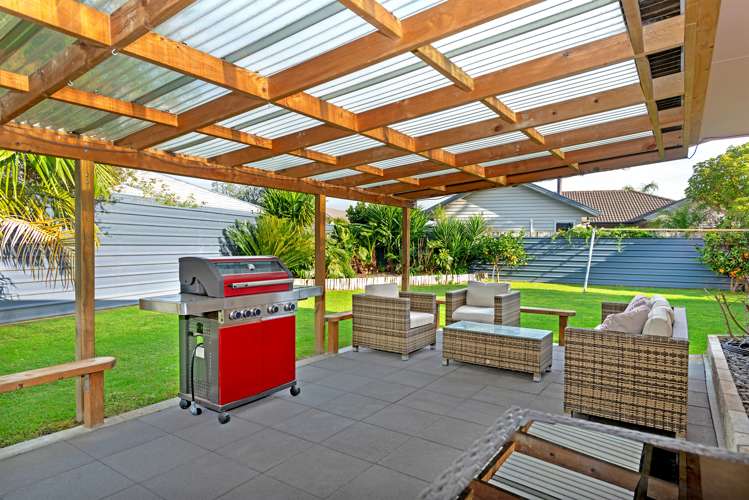 32 Ruru Avenue Lytton West_8